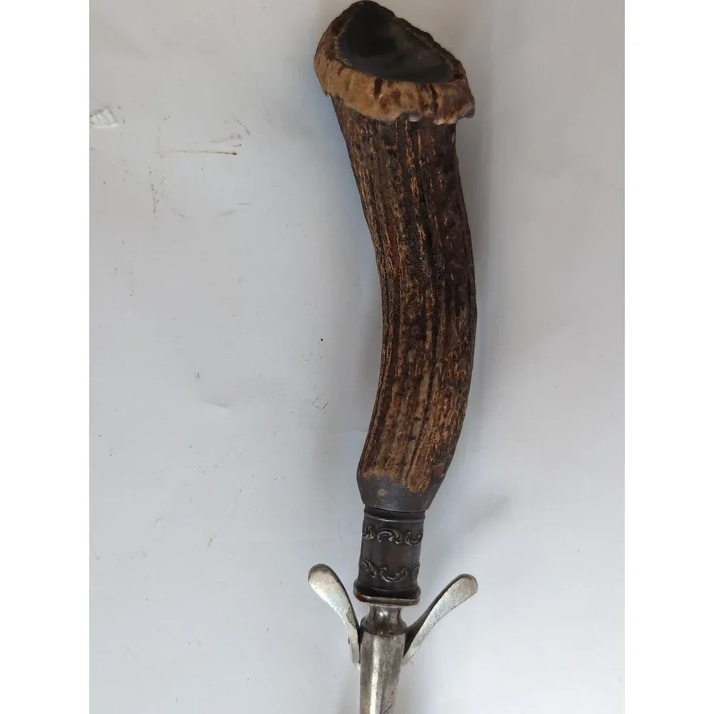 landers Frary & Clark antique carving
